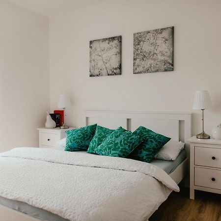 Wake Up Apartments Brno Bagian luar foto