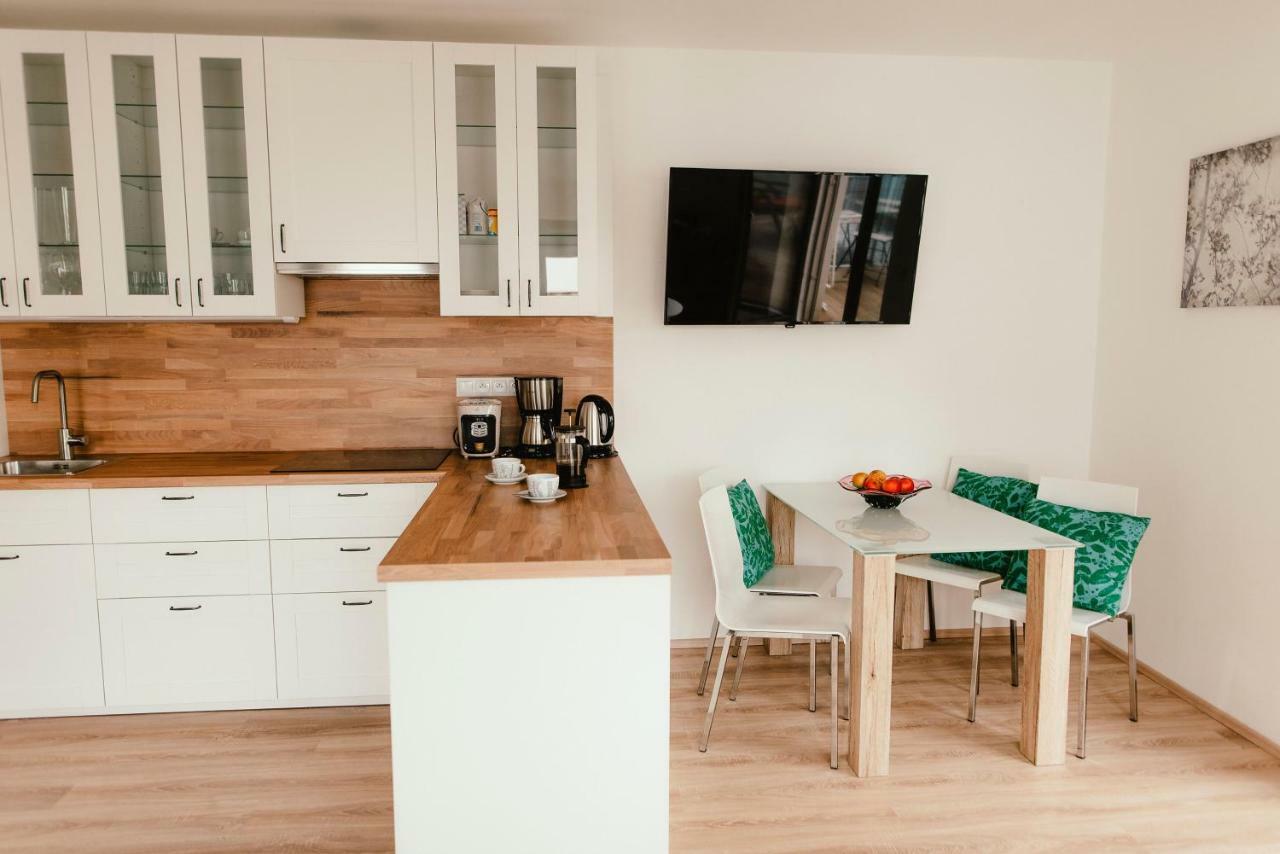 Wake Up Apartments Brno Bagian luar foto