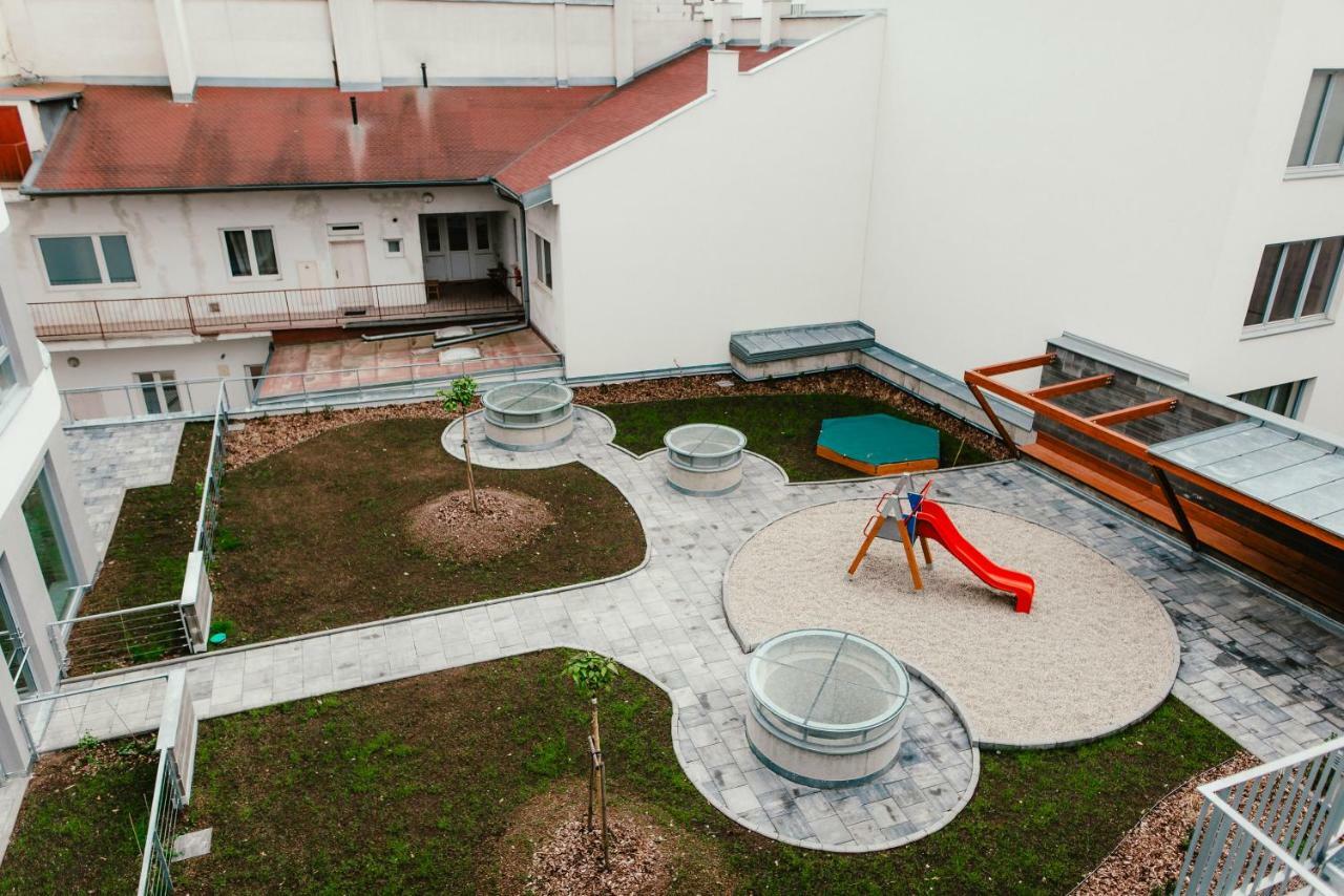 Wake Up Apartments Brno Bagian luar foto