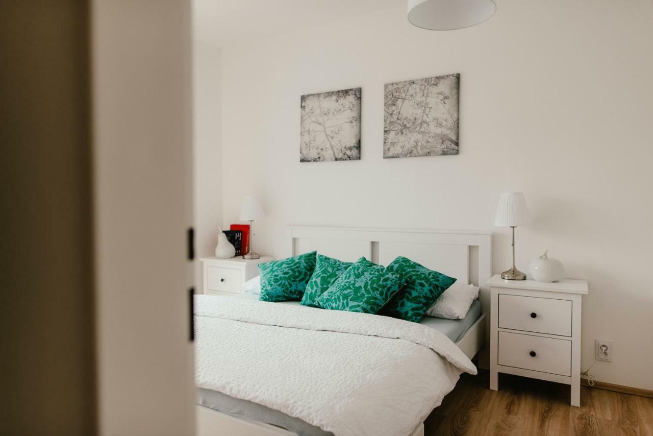 Wake Up Apartments Brno Bagian luar foto