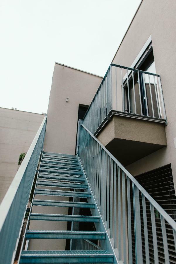 Wake Up Apartments Brno Bagian luar foto