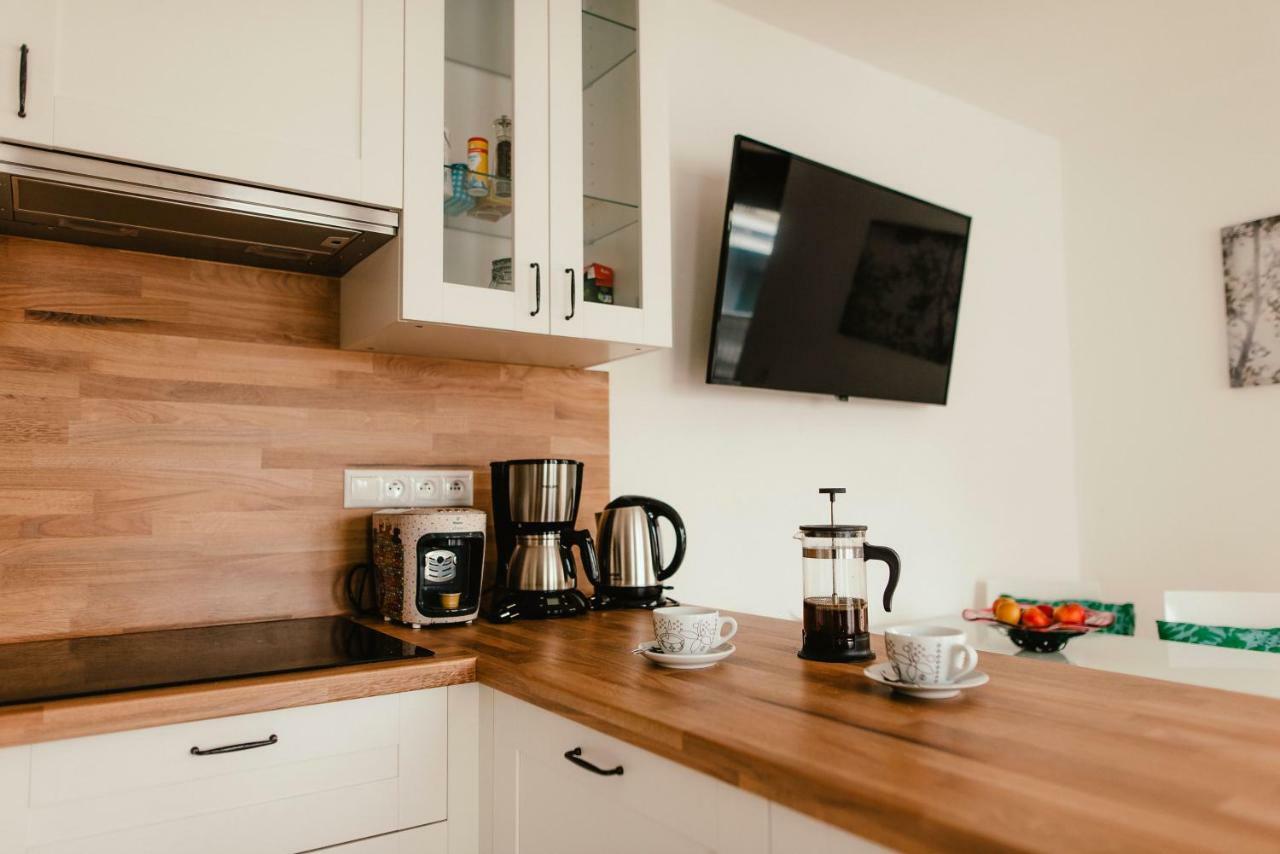 Wake Up Apartments Brno Bagian luar foto