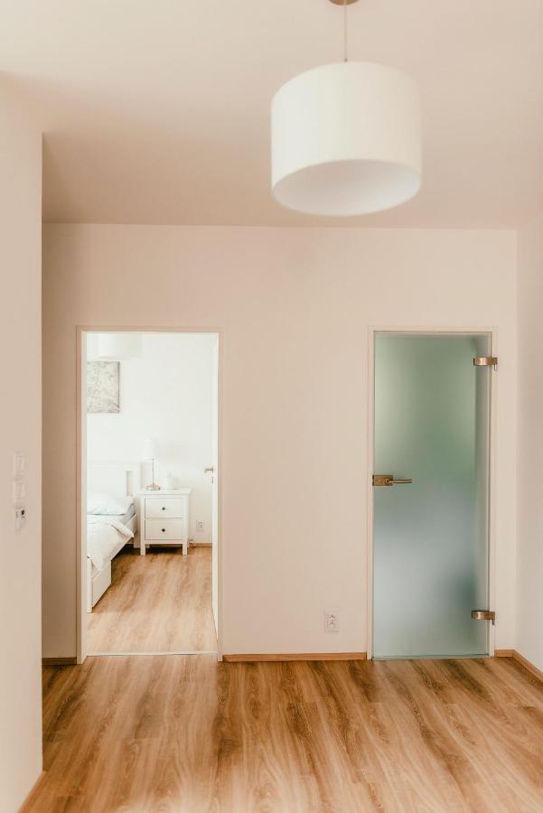 Wake Up Apartments Brno Bagian luar foto