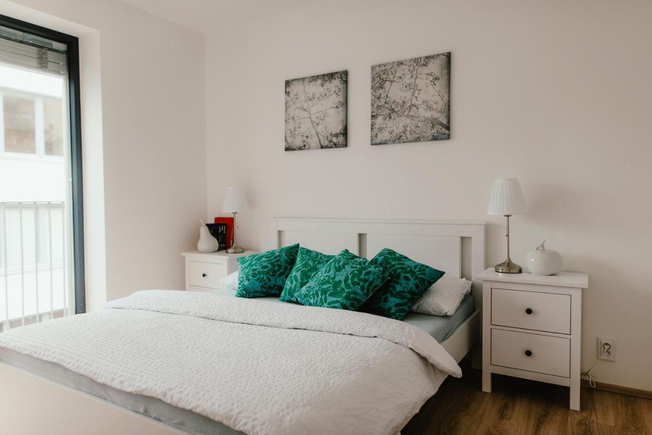 Wake Up Apartments Brno Bagian luar foto